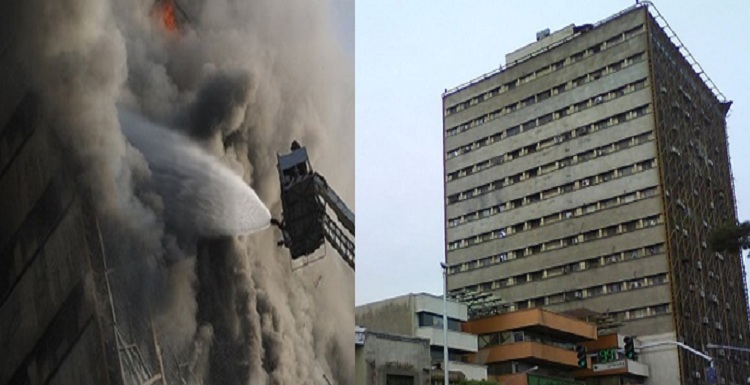 ساختمان ۱۷ طبقه تولیدی و تجاری پلاسکو تهران بر اثر آتش سوزی فرو ریخت + فیلم