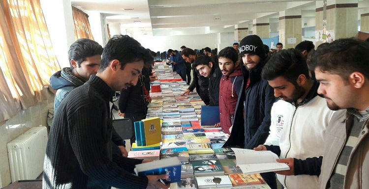 پایان کار نماشگاه کتب تورکی در دانشگاه اورمیه پایان کار نماشگاه کتب تورکی در دانشگاه اورمیه