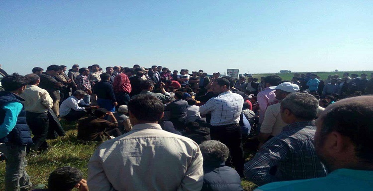 تجمع بیش از ۳۰۰ کارگر در مغان به دلیل پرداخت نشدن سه ماه حقوقشان