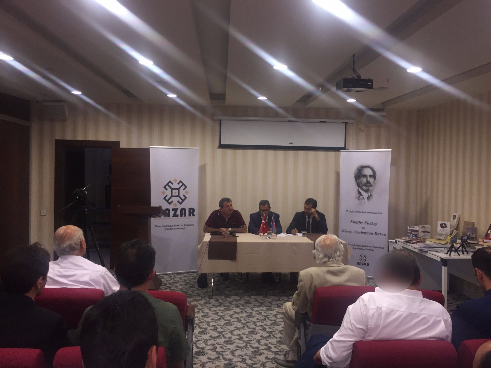 آنکارادا “ابوالفضل ائلچی بی و گونئی آزربایجان مجادله سی” اوتورومو گئچیریلدی – رسیملر آنکارادا “ابوالفضل ائلچی بی و گونئی آزربایجان مجادله سی” اوتورومو گئچیریلدی – رسیملر