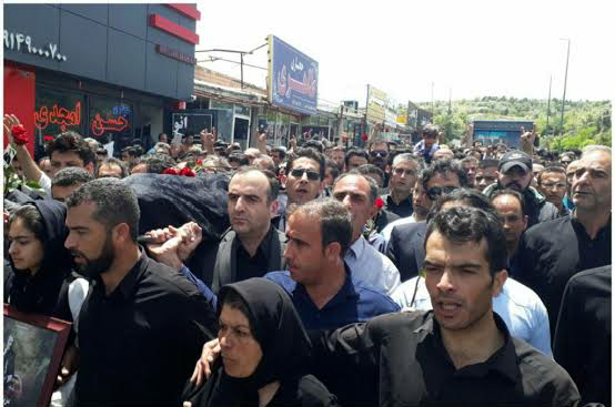 امتناع ارگانهای امنیتی از تحویل وسایل شخصی بازداشتشدگان در مراسم خاکسپاری عزیز پورولی امتناع ارگانهای امنیتی از تحویل وسایل شخصی بازداشتشدگان در مراسم خاکسپاری عزیز پورولی
