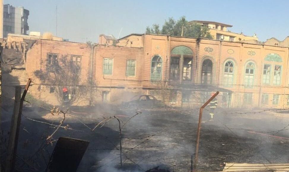 خانه قاجاری انصاری در اورمیه در آتش سوخت