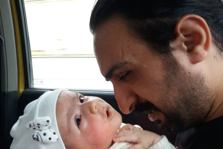 “آییل” دختر خردسال آذربایجانی همچنان بدون شناسنامه “آییل” دختر خردسال آذربایجانی همچنان بدون شناسنامه