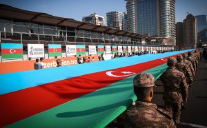 هزاران نفر در اولین سالروز آزادسازی قاراباغ در باکو راهپیمایی کردند