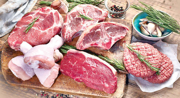 مردم در ایران در سال تنها ۳ کیلوگرم گوشت می‌خورند