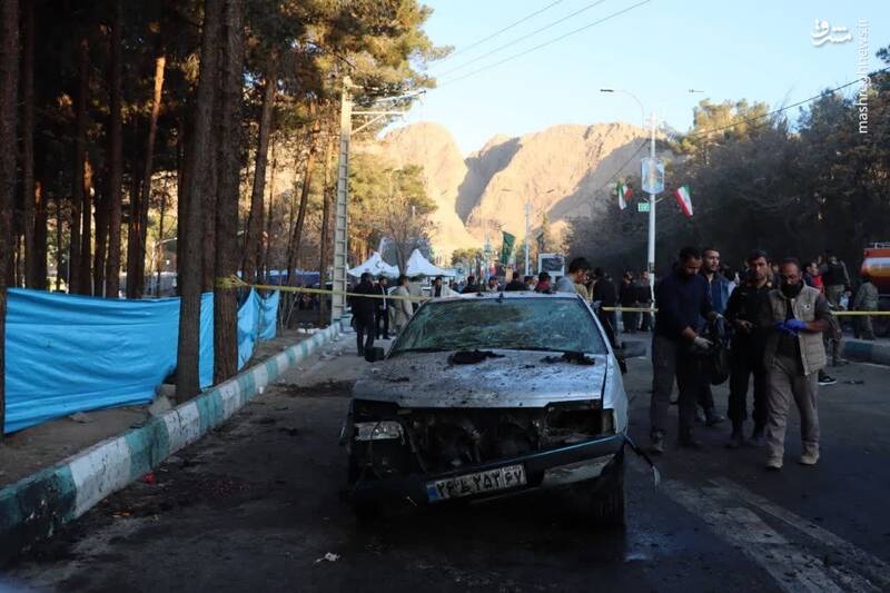 مقامات استانی کرمان از کشف «۱۶ بمب» خبر دادند؛ سپاه ثارالله تکذیب کرد مقامات استانی کرمان از کشف «۱۶ بمب» خبر دادند؛ سپاه ثارالله تکذیب کرد