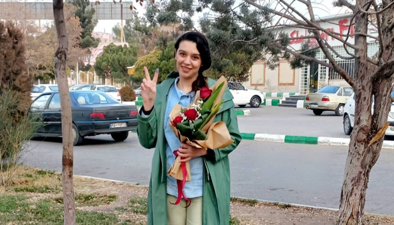 ضرب و جرح عمدی آرمیتا پاویر در زندان تبریز ضرب و جرح عمدی آرمیتا پاویر در زندان تبریز